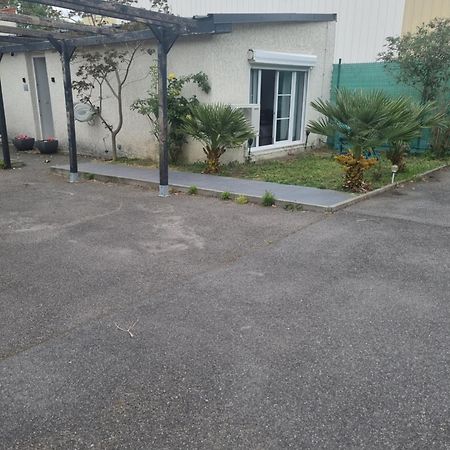 The Grey Studio Saint-Michel-sur-Orge Luaran gambar